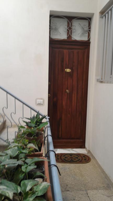 Casa Vacanze Trapani Via Merce ภายนอก รูปภาพ